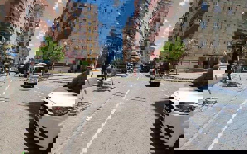 Diyarbakır'da 'yan baktın' kavgası: 1'i ağır, 3 yaralı