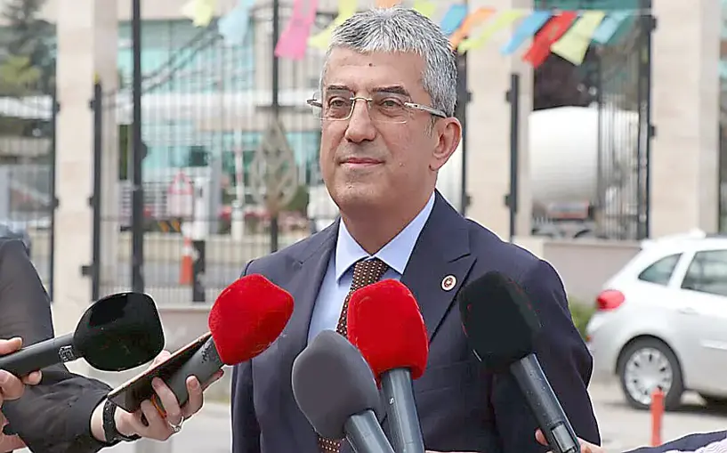 CHP, 147 ve 149 numaralı Cumhurbaşkanlığı kararnamelerinin iptali için AYM'ye başvurdu
