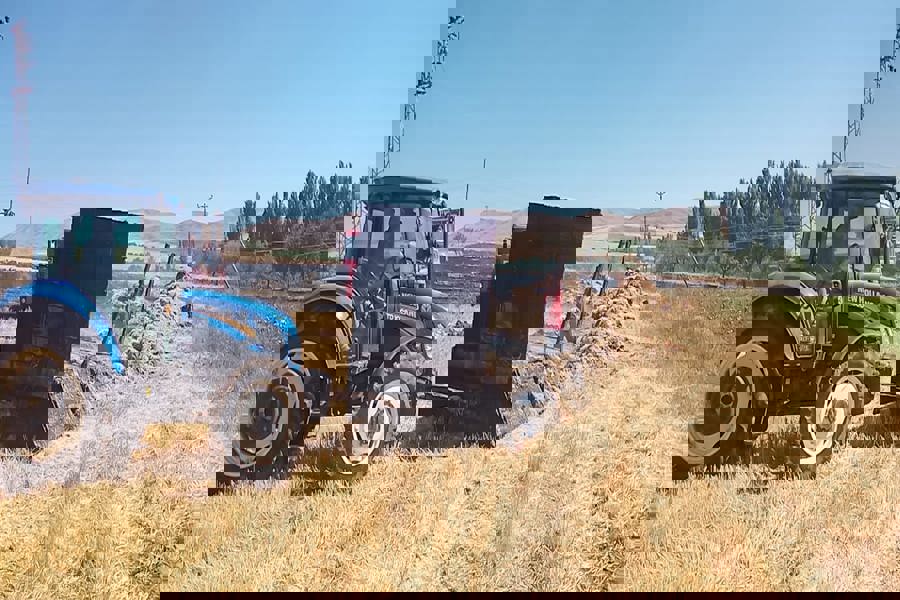 Sivas'ta tarla yangınında 25 dönüm ekili alan zarar gördü