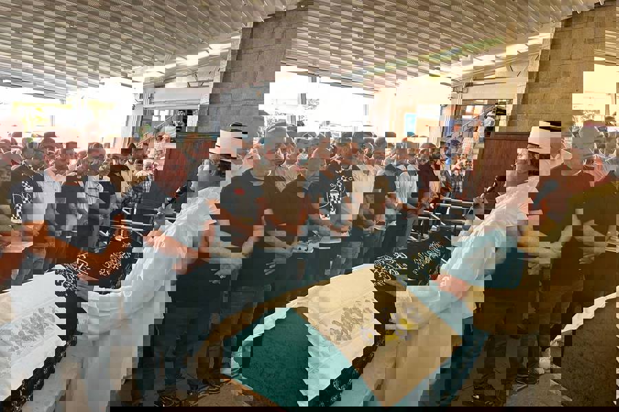 Gaziosmanpaşa'da silahlı saldırı sonucu ölen taksi şoförü toprağa verildi