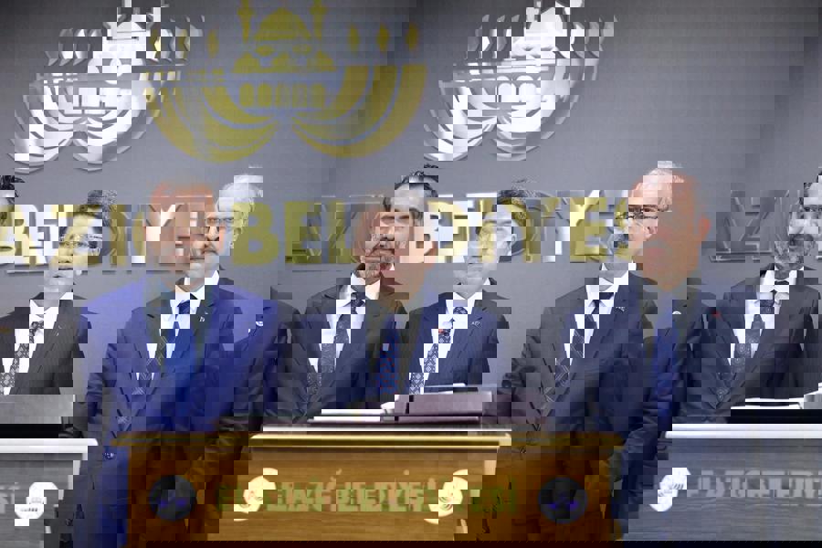 Adalet Bakanı Tunç, Elazığ'da gazetecilere açıklamada bulundu