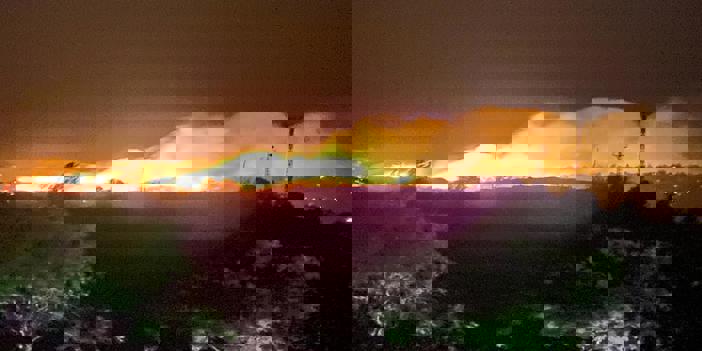 Malatya'da dağlık alanda çıkan yangına müdahale ediliyor