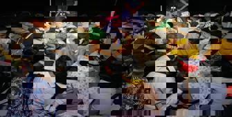 İzmir açıklarında 58 düzensiz göçmen kurtarıldı, 38 düzensiz göçmen yakalandı