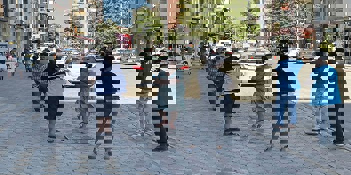 Malatya'da bir dakika arayla 4,8 ve 4,5 büyüklüğünde iki deprem meydana geldi