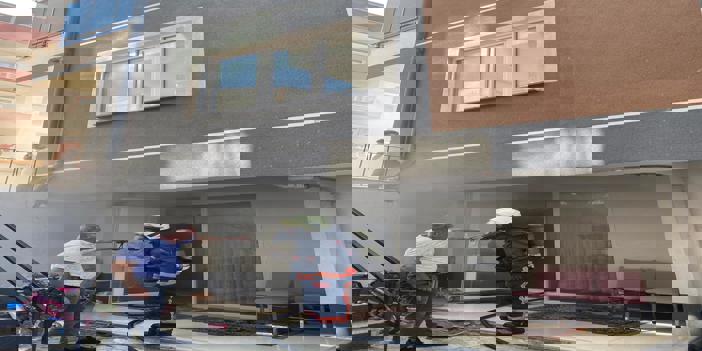 Ordu'da ev yangınında 2 çocuk dumandan etkilendi