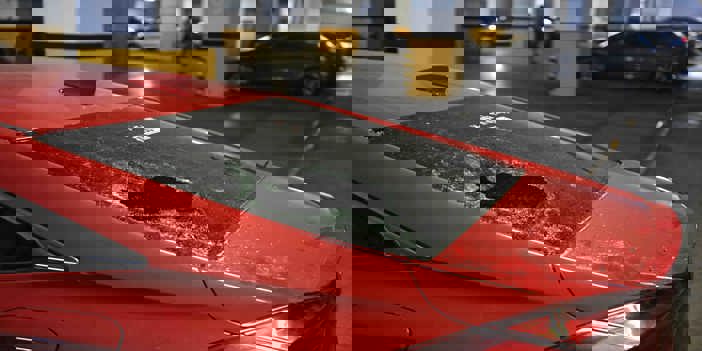 İSPARK'ın Bayrampaşa'daki kapalı otoparkında araçlara zarar verildi