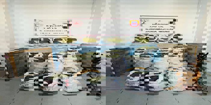 Elazığ ve Diyarbakır'da 241 kilogram esrar, 1230 kök Hint keneviri ele geçirildi