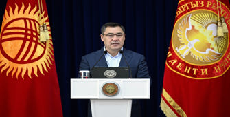  Cumhurbaşkanı Caparov, milli güreşçilerle buluştu