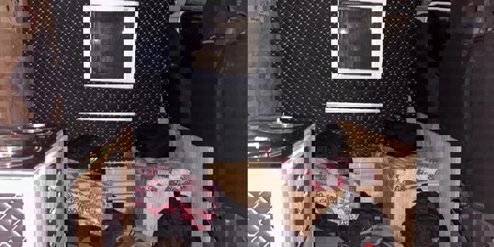 Karavanda 4 düzensiz göçmen yakalandı