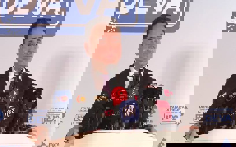 Diyarbakır'da DEVA skandalı! Gazeteciye saldırı