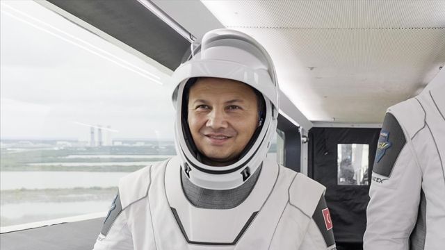 (Video) Türk astronot alper gezeravcı'nın uzay yolculuğu başladı
