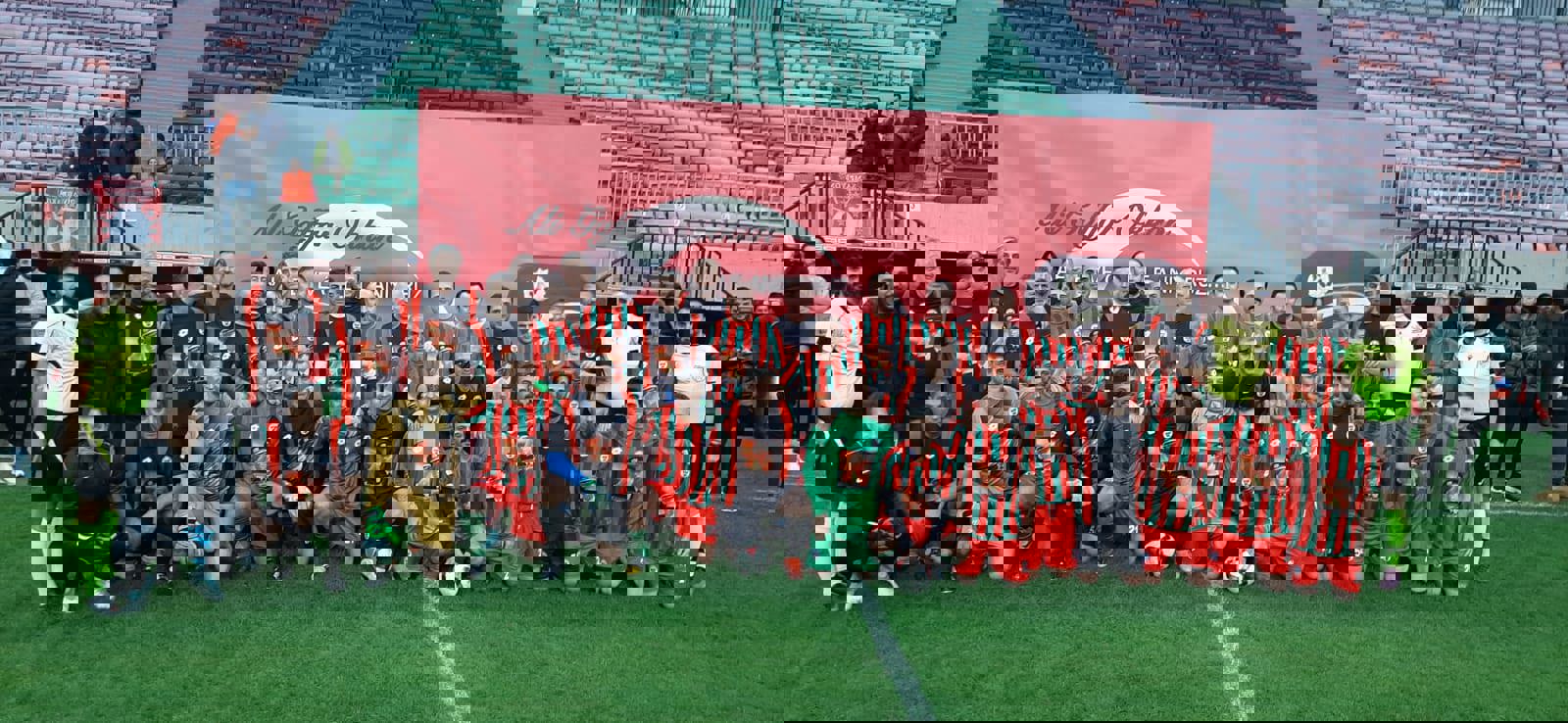 Bütün goller Gaffar Okkan için 