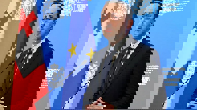 O ülkenin Başbakanı görevinden istifa etti