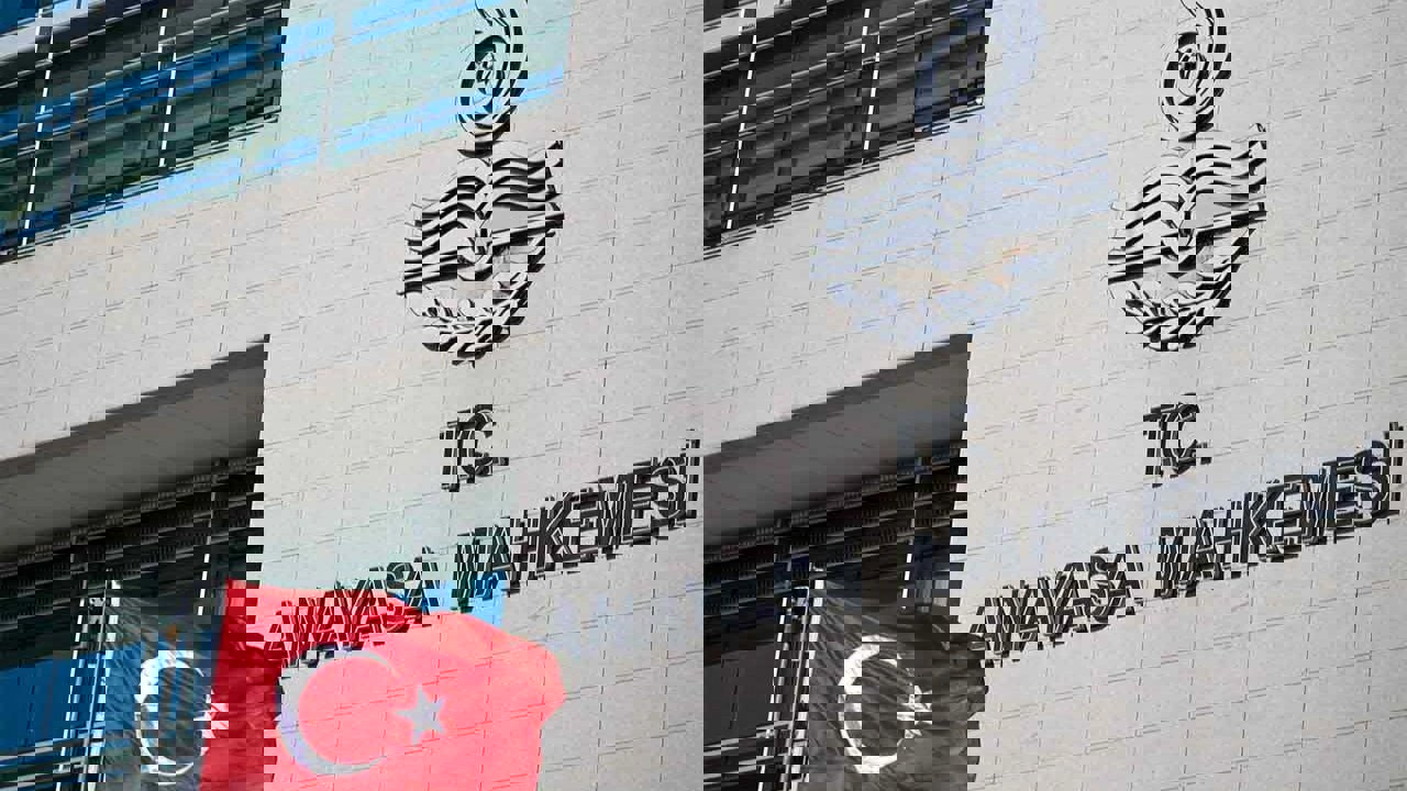 AYM'den çok konuşulacak ''nonoş'' ve ''noniş'' kararı