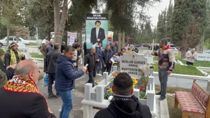 Müslüm Gürses ölümünün 11. yıldönümünde mezarı başında anıldı