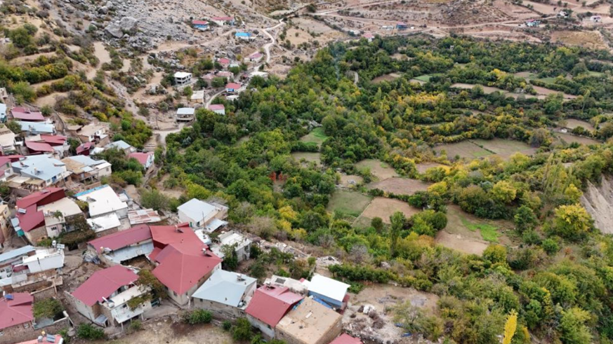 Diyarbakır’ın bu köyünde ne eksen onu biçiyorsun