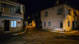 Sındırgı peş peşe depremlerle sarsıldı