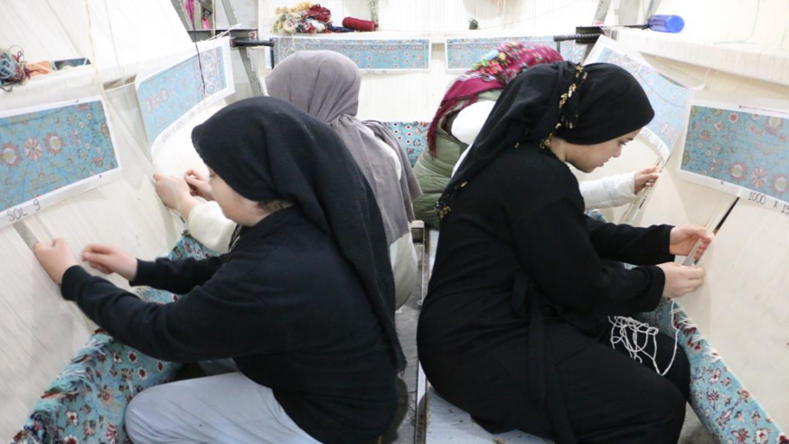 El emeği dokuma halıları Avrupa'ya satıyorlar