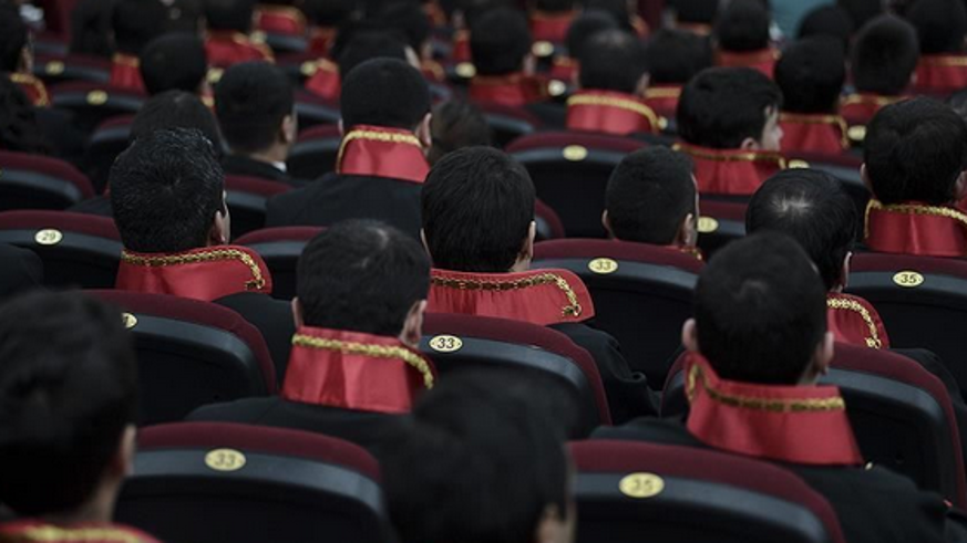 Hakim ve savcıların görevde yükselmelerine ilişkin karar