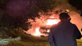 Otomobil patladı, feci şekilde can verdi