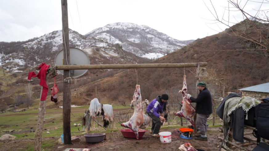 Muş'ta asırlık kavurma geleneği yaşatılıyor