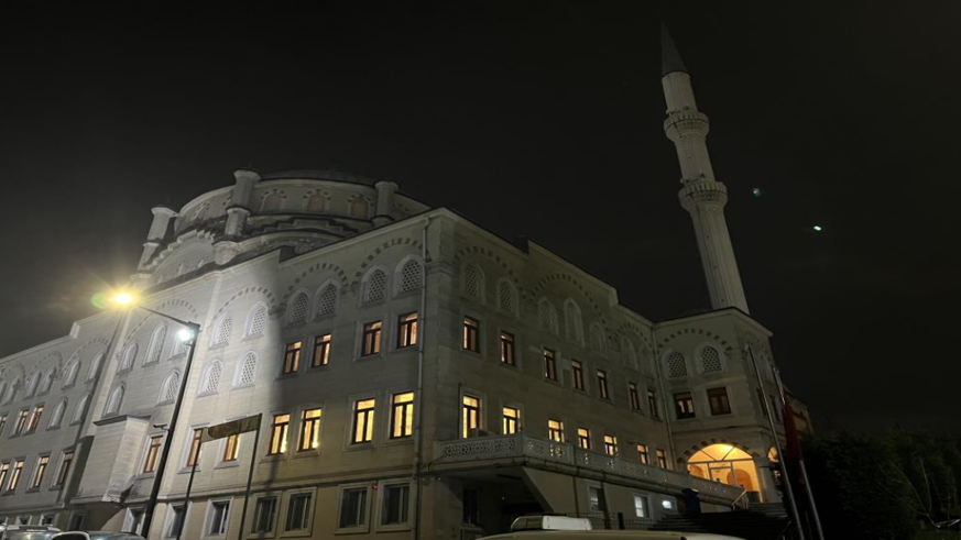 Yaşlı adam cami tuvaletinde ölü bulundu