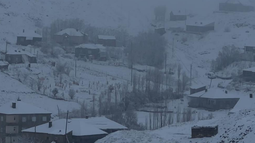 43 yerleşim yerinin yolu ulaşıma kapandı