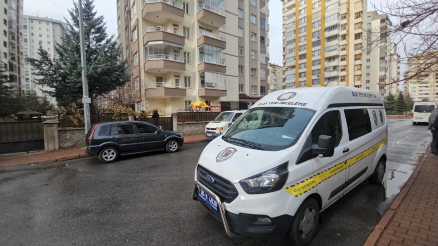 Karısını öldürmeye geldi, görevlinin karısını öldürdü