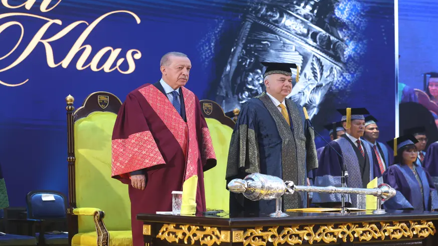 Cumhurbaşkanı Erdoğan'a, fahri doktora beratı tevdi edildi