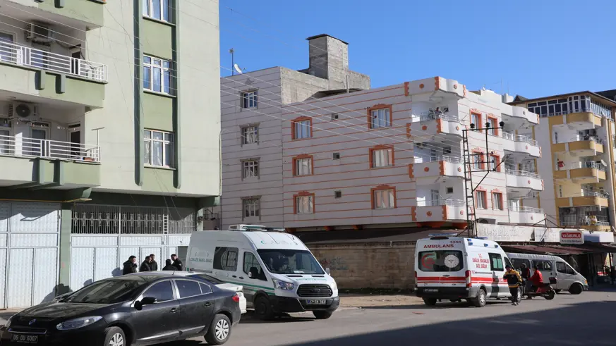 Tartıştığı eski karısını bıçakla öldürdü