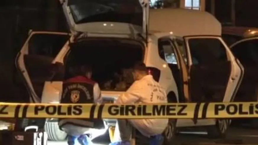 Şüpheli araçtan cephanelik çıktı