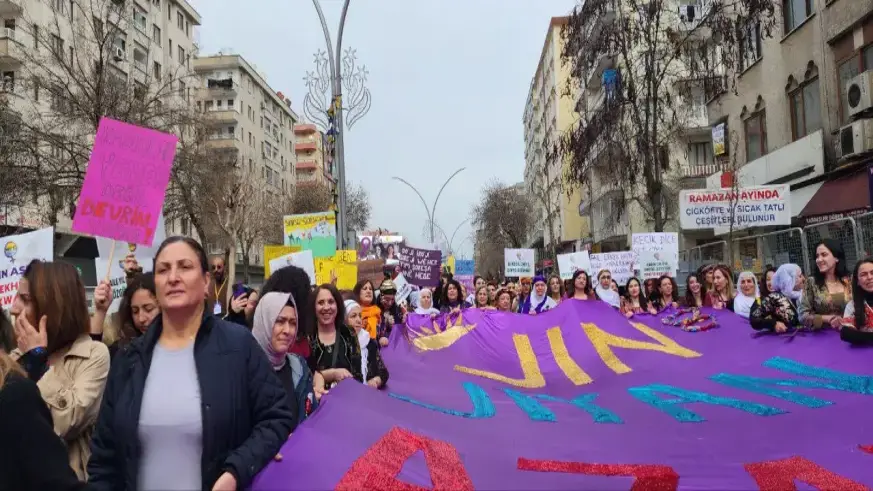 İstasyon meydanında Öcalan mesajı okundu