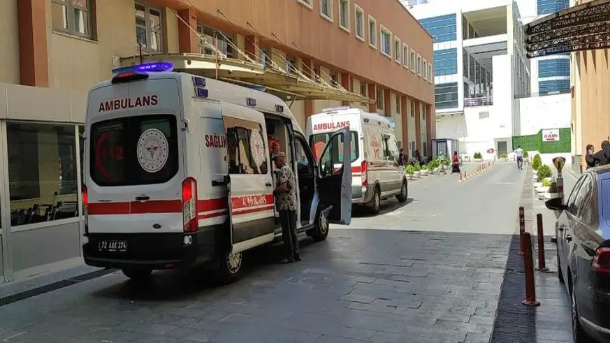 Balkondan düşen çocuk hayatını kaybetti