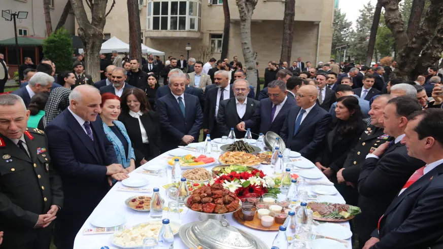 PROTOKOL BAYRAMLAŞTI