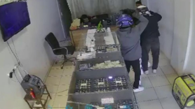 3 dakika içerisinde kuyumcuyu soygunu